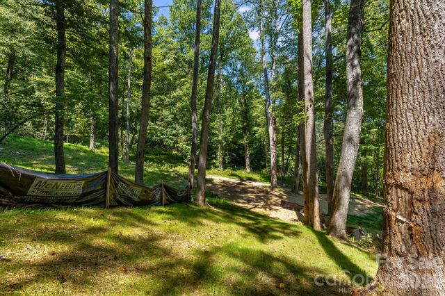 258 Old Homestead Road, Hendersonville, NC 28739