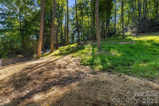258 Old Homestead Road, Hendersonville, NC 28739