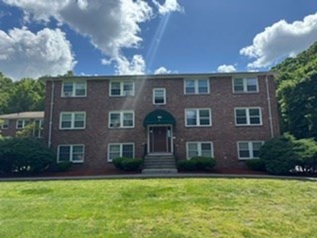 180 Tyngsboro Rd 36F, Chelmsford, MA 01863