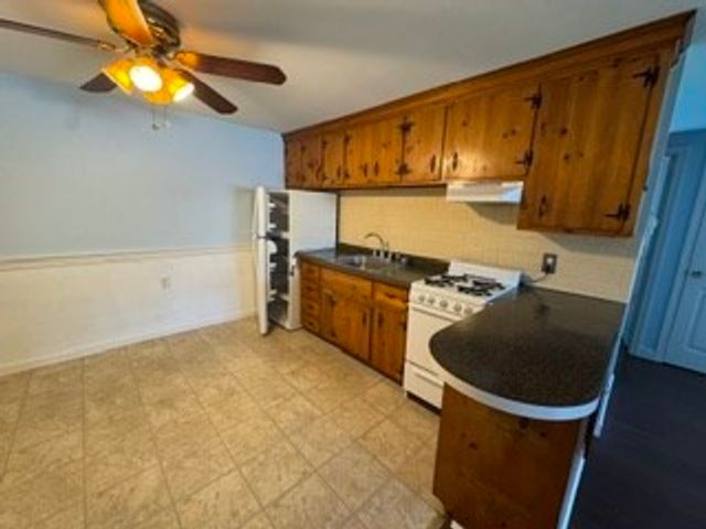 180 Tyngsboro Rd 36F, Chelmsford, MA 01863