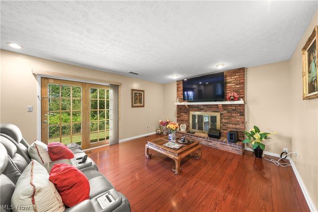 4781 N Hillary Oval, Richmond Heights, OH 44143