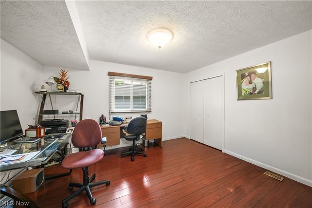 4781 N Hillary Oval, Richmond Heights, OH 44143