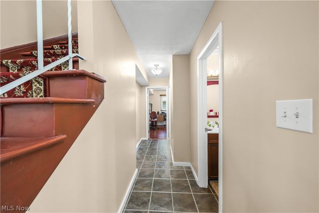 4781 N Hillary Oval, Richmond Heights, OH 44143