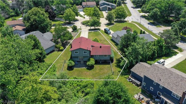 4781 N Hillary Oval, Richmond Heights, OH 44143
