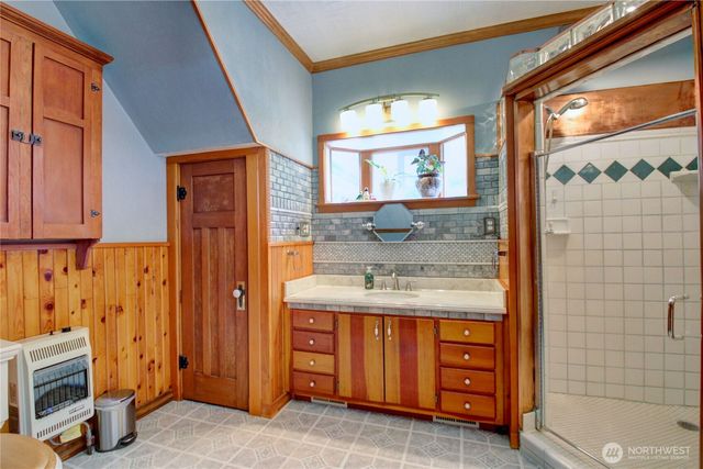 2909 Overpass Road, Bow, WA 98232