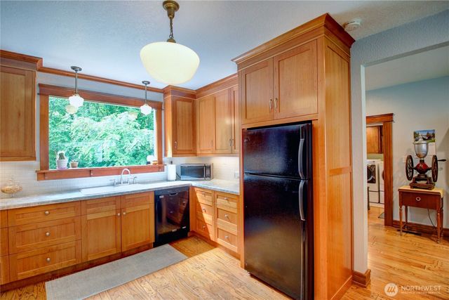 2909 Overpass Road, Bow, WA 98232