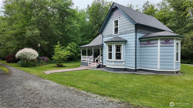 2909 Overpass Road, Bow, WA 98232