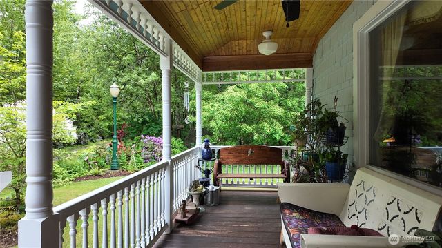 2909 Overpass Road, Bow, WA 98232