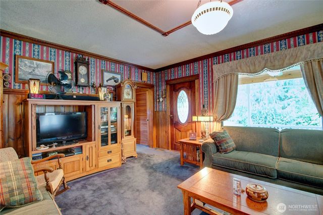2909 Overpass Road, Bow, WA 98232