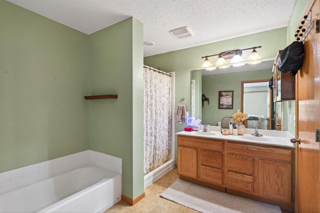 1451 Magnolia Avenue E, Saint Paul, MN 55106