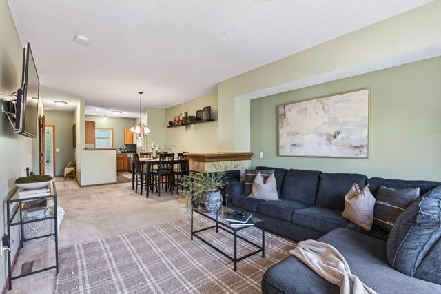1451 Magnolia Avenue E, Saint Paul, MN 55106