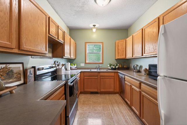 1451 Magnolia Avenue E, Saint Paul, MN 55106