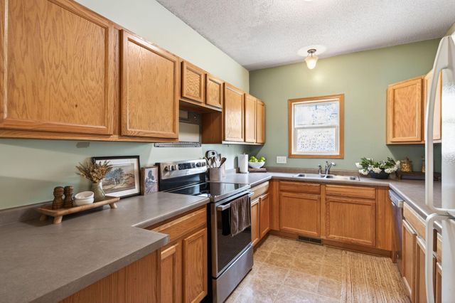 1451 Magnolia Avenue E, Saint Paul, MN 55106