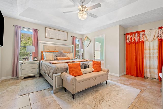 932 SE Damask Avenue, Port St. Lucie, FL 34983