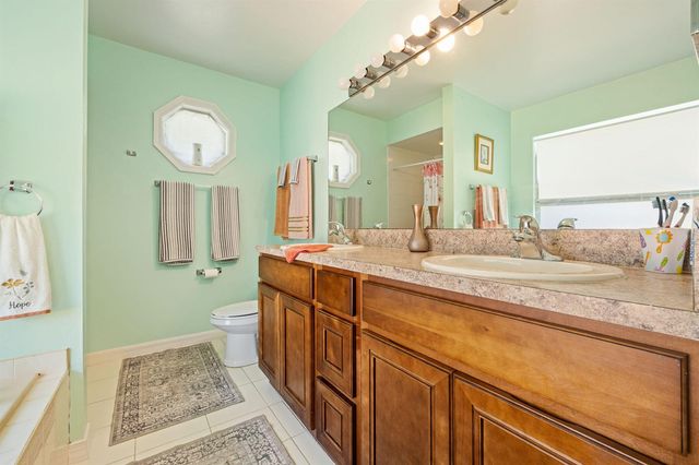 932 SE Damask Avenue, Port St. Lucie, FL 34983
