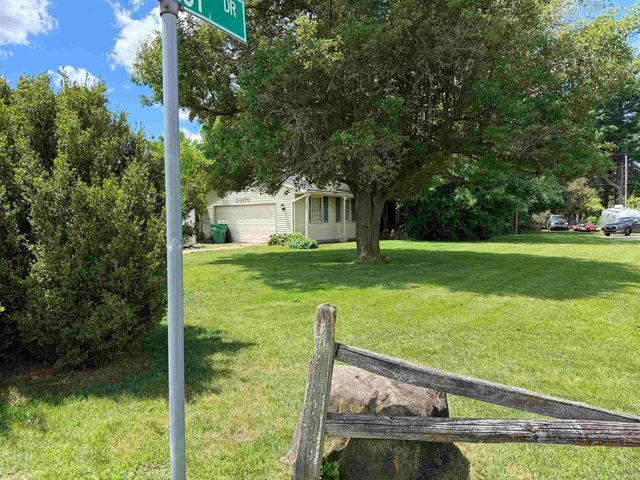 24676 Elmhurst Drive, Elkhart, IN 46517