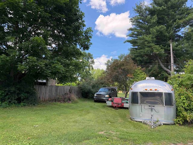 24676 Elmhurst Drive, Elkhart, IN 46517