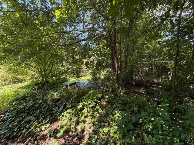 24676 Elmhurst Drive, Elkhart, IN 46517