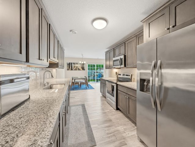 7852 W 145th Street, Savage, MN 55378