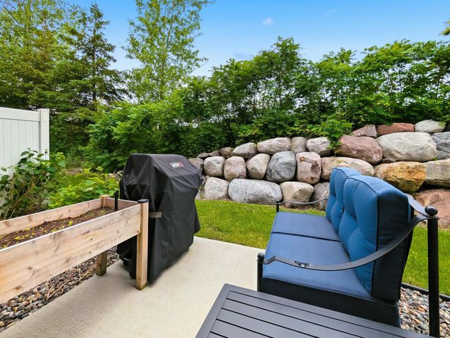 7852 W 145th Street, Savage, MN 55378