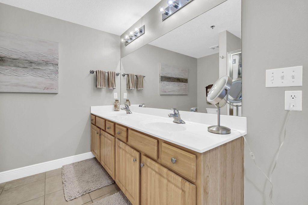 Image 19 of property listing at 112 Seascape Drive UNIT 1903, Miramar Beach, FL 32550