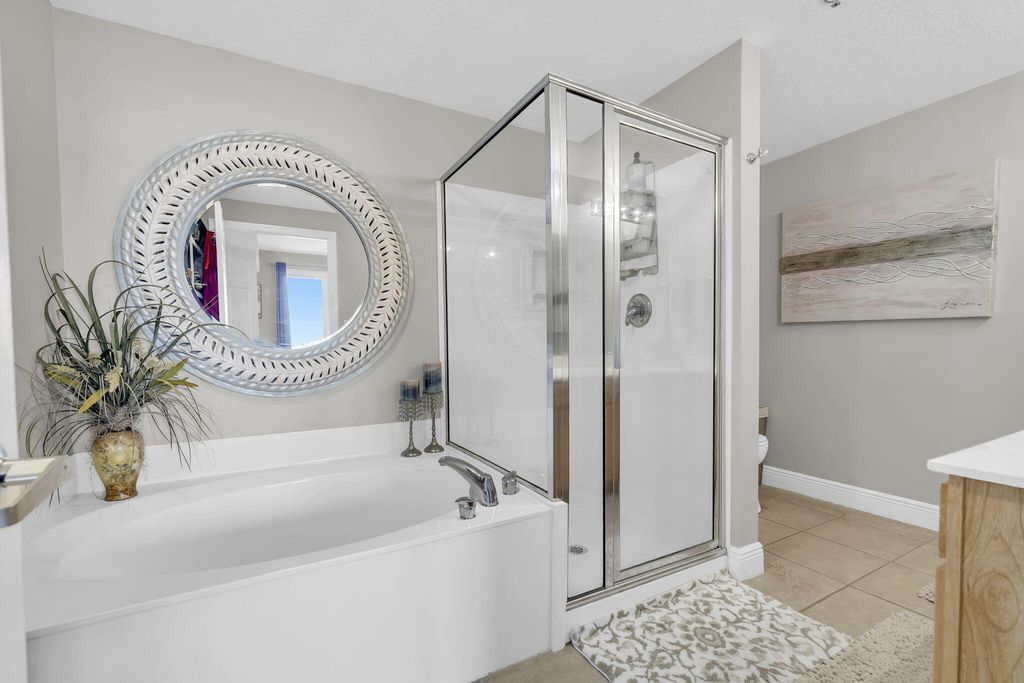 Image 20 of property listing at 112 Seascape Drive UNIT 1903, Miramar Beach, FL 32550