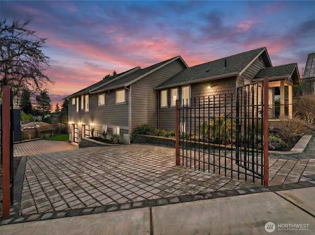 11642 Roseberg Ave S, Burien, WA 98168