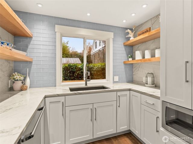 11642 Roseberg Ave S, Burien, WA 98168