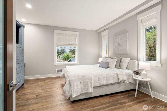 11642 Roseberg Ave S, Burien, WA 98168