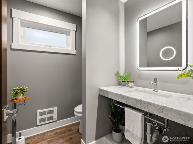 11642 Roseberg Ave S, Burien, WA 98168