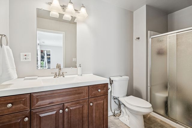 5229 Beechwood Avenue, Gurnee, IL 60031