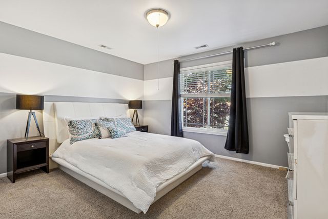 5229 Beechwood Avenue, Gurnee, IL 60031