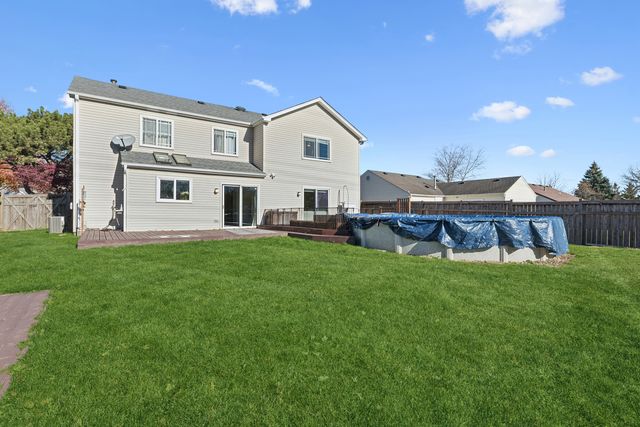 5229 Beechwood Avenue, Gurnee, IL 60031