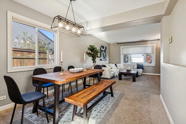 5229 Beechwood Avenue, Gurnee, IL 60031