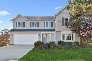 5229 Beechwood Avenue, Gurnee, IL 60031