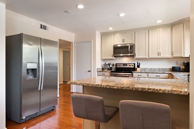 4487 Post Pl Apt 158, Nashville, TN 37205