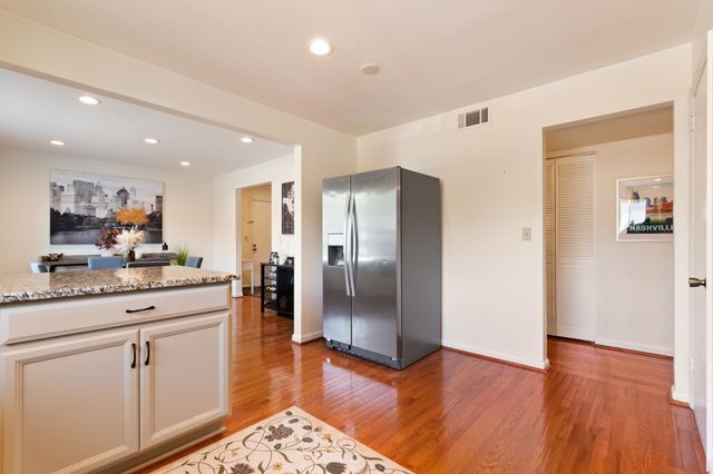 4487 Post Pl Apt 158, Nashville, TN 37205