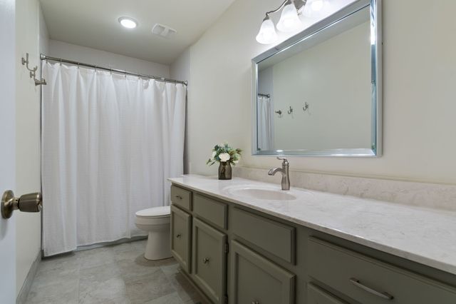 4487 Post Pl Apt 158, Nashville, TN 37205