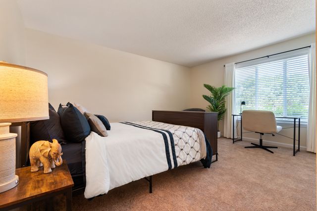 4487 Post Pl Apt 158, Nashville, TN 37205