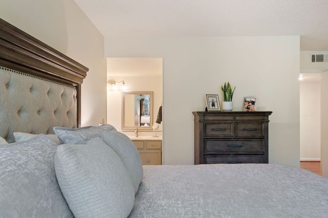 4487 Post Pl Apt 158, Nashville, TN 37205