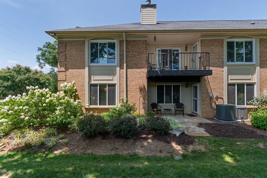 4487 Post Pl Apt 158, Nashville, TN 37205