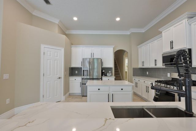 808 RIVER HAMMOCK BOULEVARD, Brandon, FL 33511