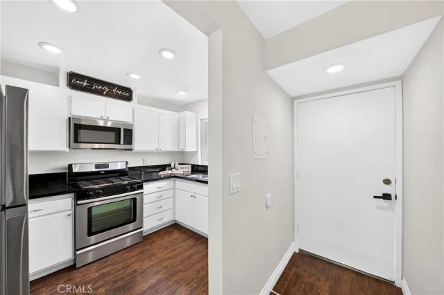5401 Twin Lakes Drive, Cypress, CA 90630