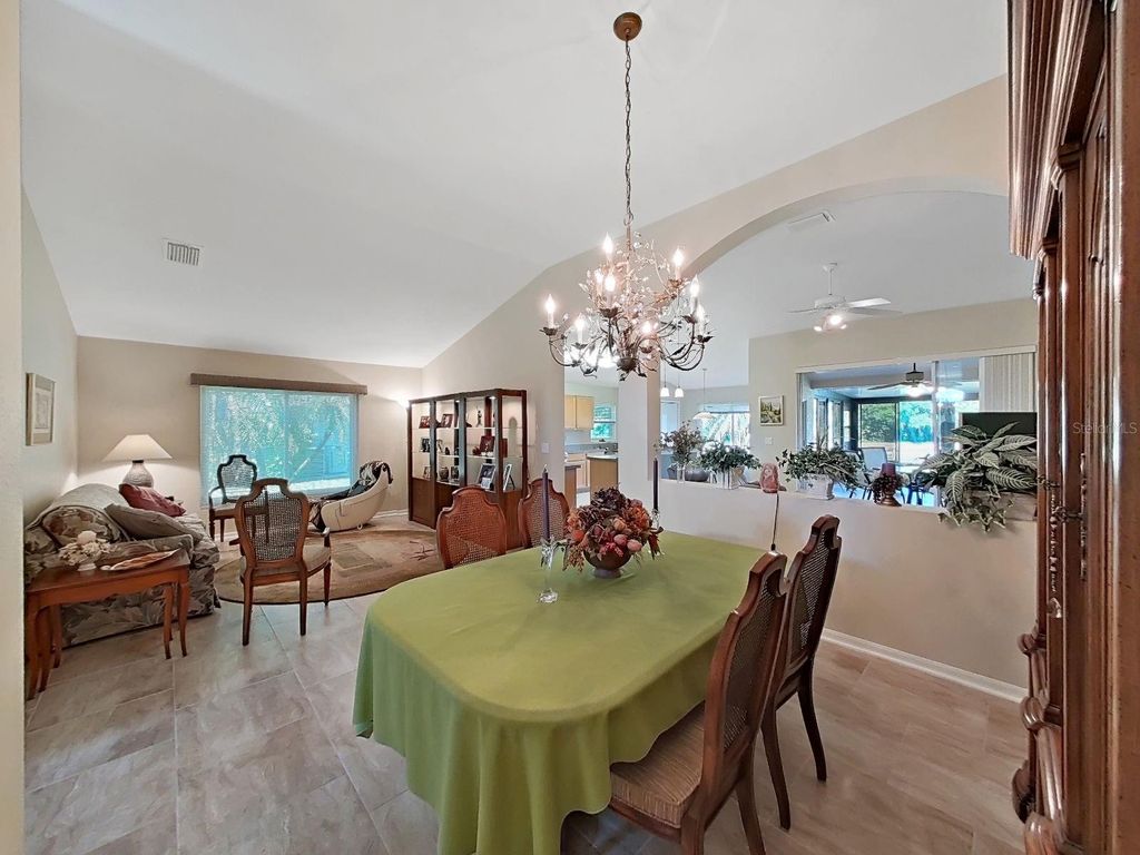 Image 12 of property listing at 30612 NICKERSON LOOP, Wesley Chapel, FL 33543