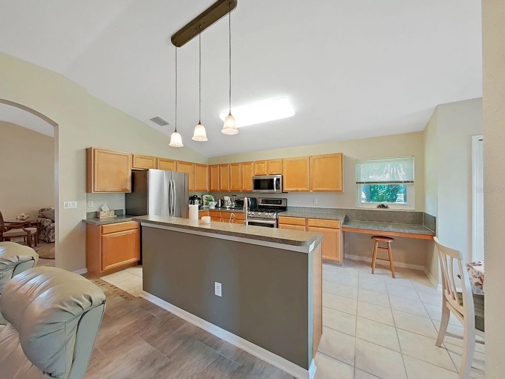 Image 16 of property listing at 30612 NICKERSON LOOP, Wesley Chapel, FL 33543