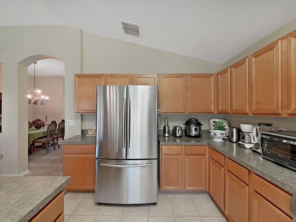 Image 20 of property listing at 30612 NICKERSON LOOP, Wesley Chapel, FL 33543