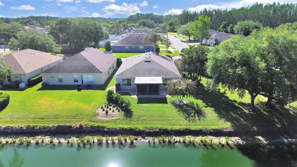 Image 4 of property listing at 30612 NICKERSON LOOP, Wesley Chapel, FL 33543