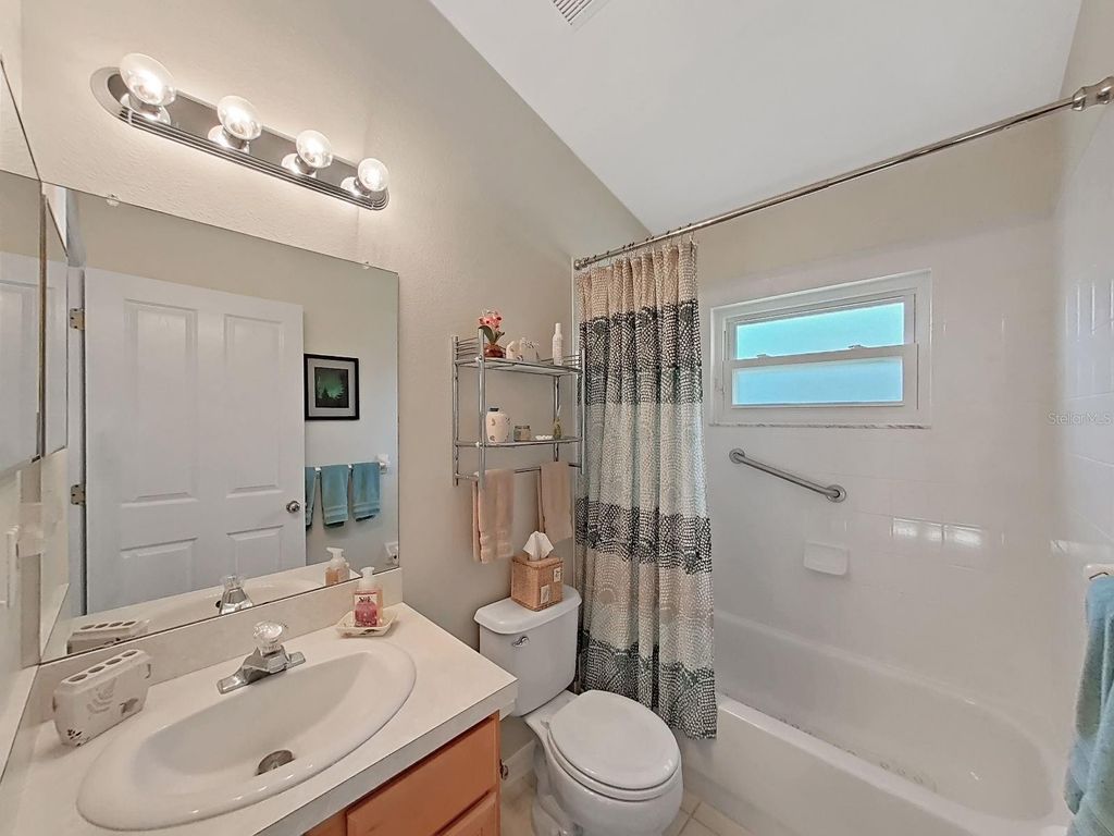 Image 35 of property listing at 30612 NICKERSON LOOP, Wesley Chapel, FL 33543