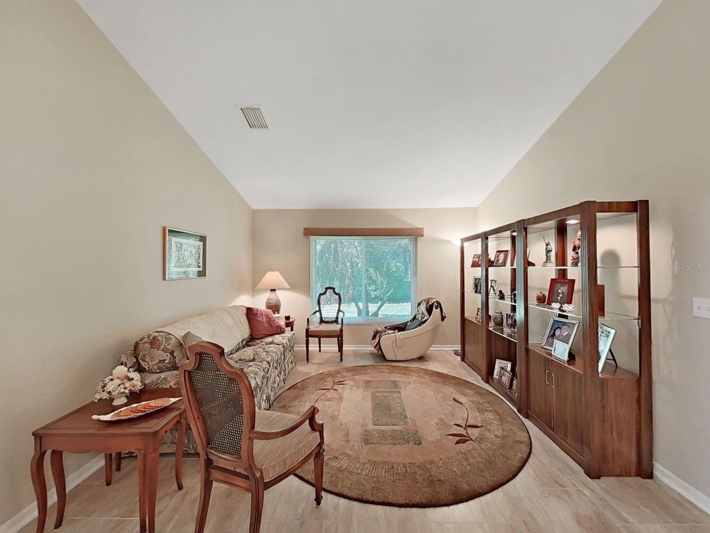 Image 9 of property listing at 30612 NICKERSON LOOP, Wesley Chapel, FL 33543