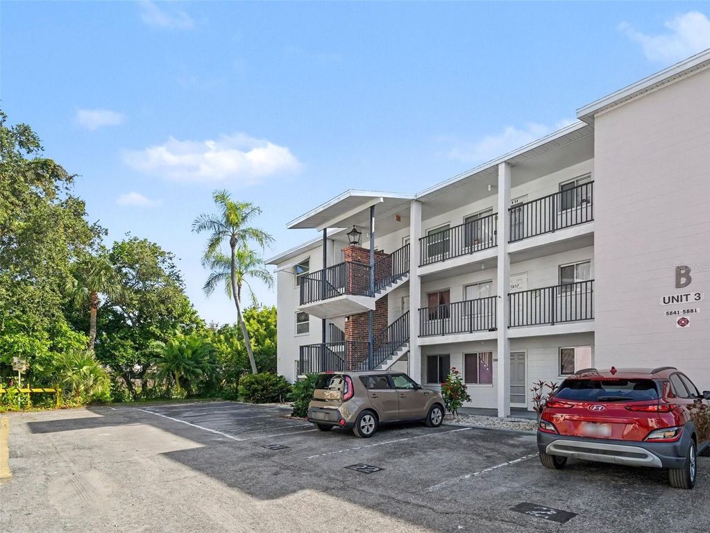 5855 PALM LANE B21, BRADENTON, FL 34207 — exterior